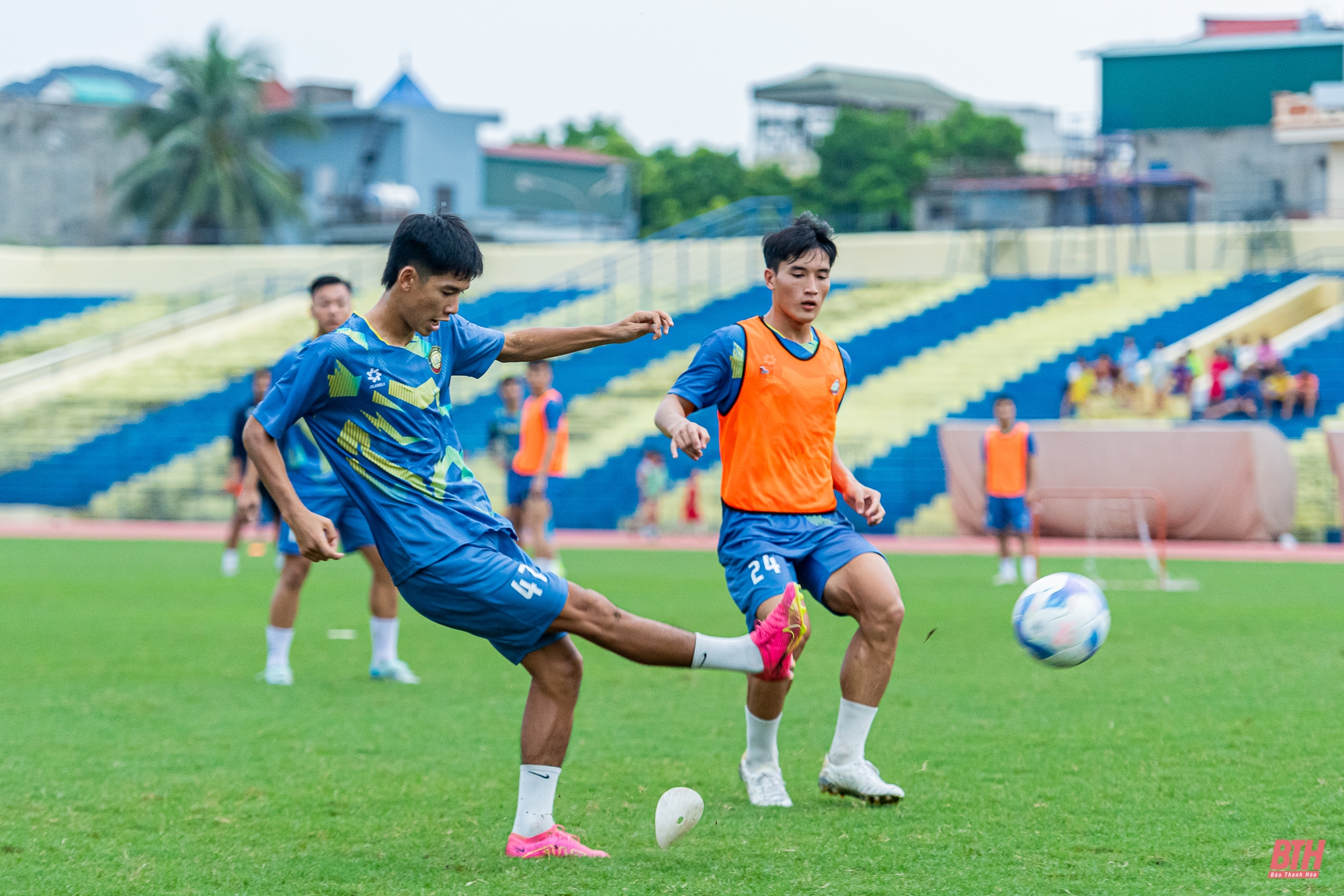 CLB Đông Á Thanh Hoá giữ tinh thần thoải mái trong buổi tập trước thềm V.League 2024/2025 khởi tranh